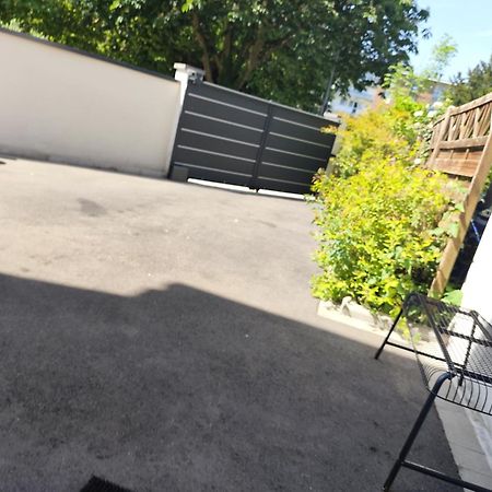 Escapade Pres De Lille - Appartement Charmant Avec Terrasse Et Parking Privee Mons-en-Baroeul Dış mekan fotoğraf