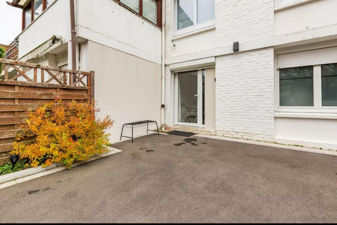Escapade Pres De Lille - Appartement Charmant Avec Terrasse Et Parking Privee Mons-en-Baroeul Dış mekan fotoğraf