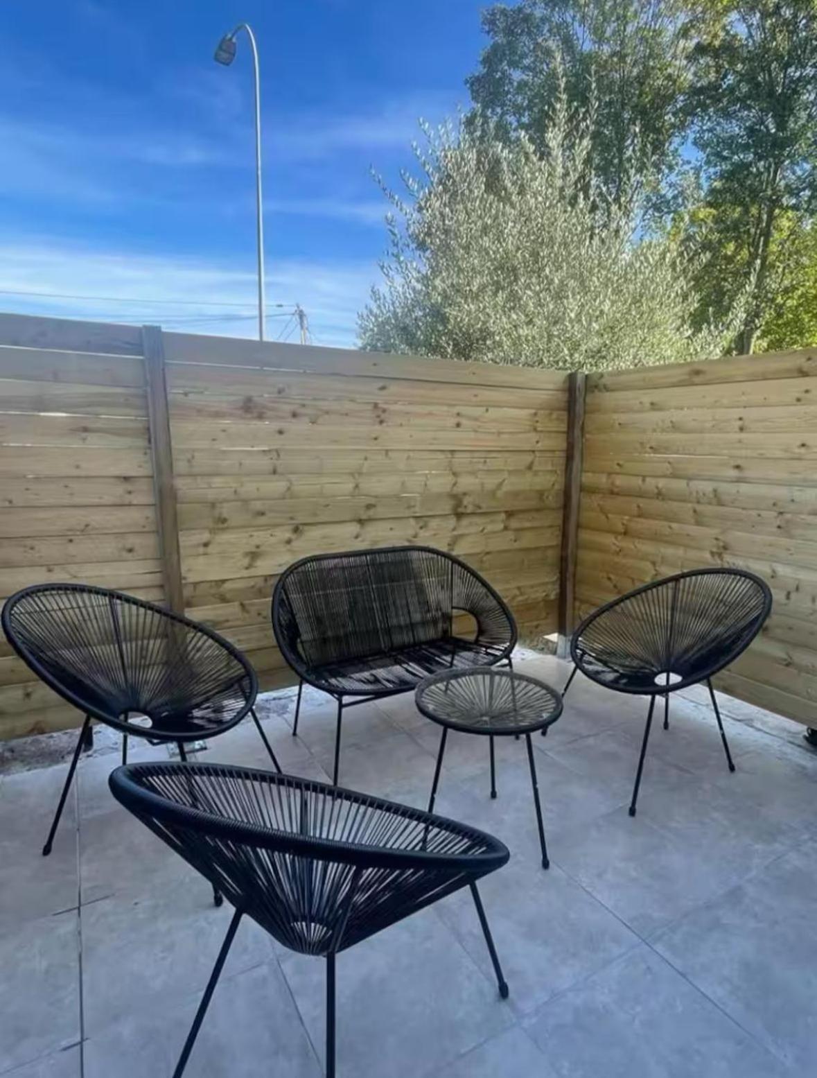 Escapade Pres De Lille - Appartement Charmant Avec Terrasse Et Parking Privee Mons-en-Baroeul Dış mekan fotoğraf