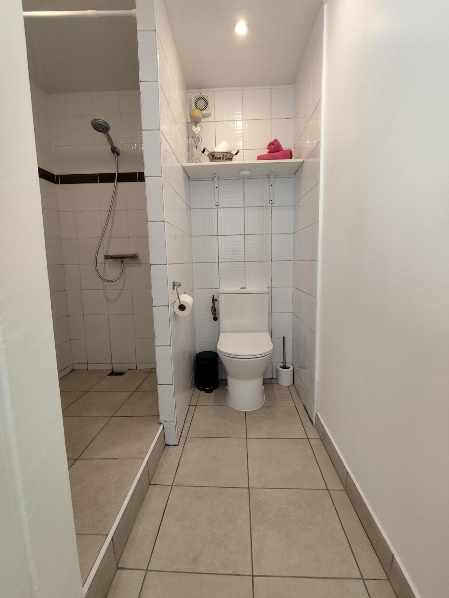 Escapade Pres De Lille - Appartement Charmant Avec Terrasse Et Parking Privee Mons-en-Baroeul Dış mekan fotoğraf